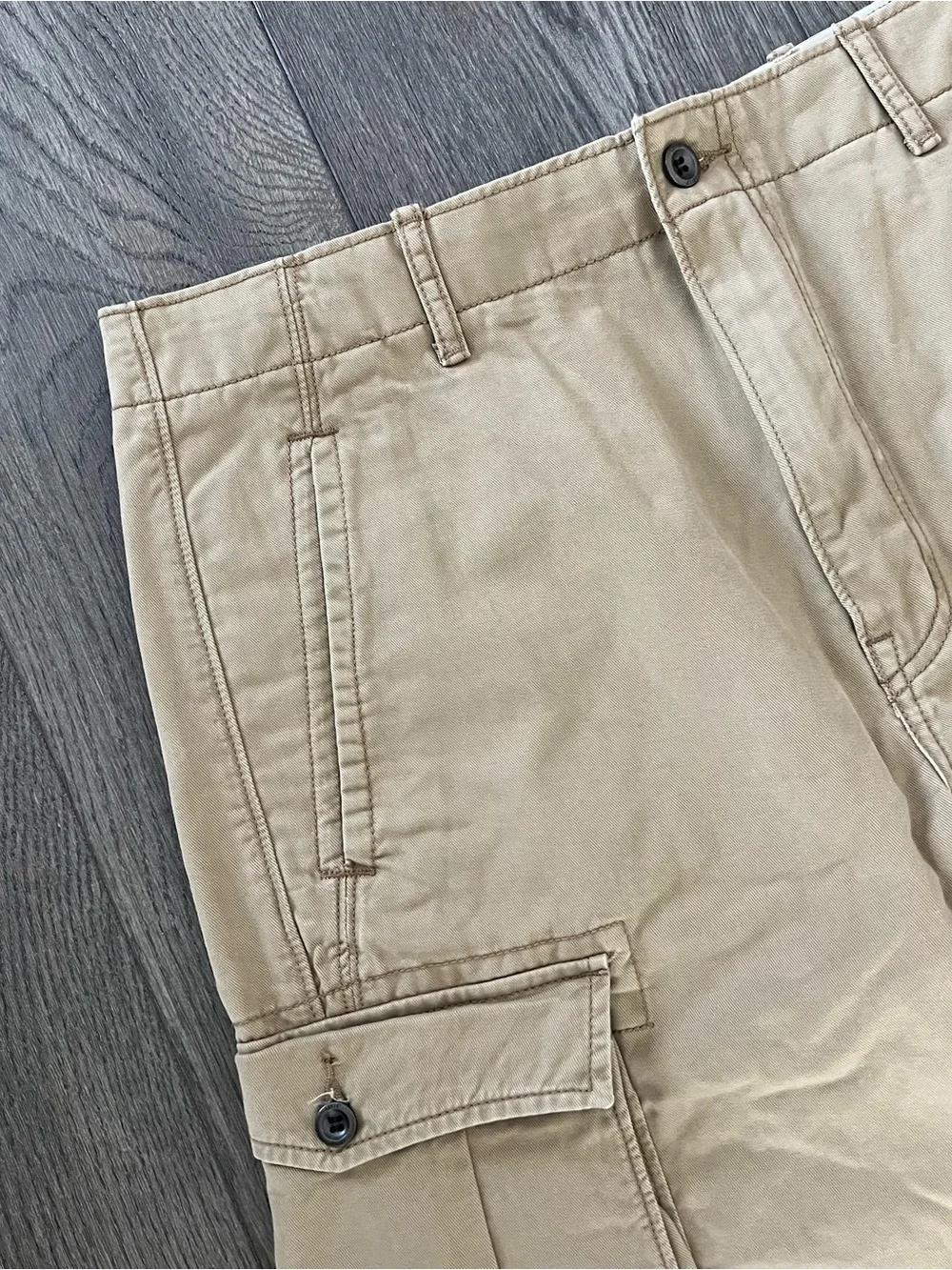 LEVI’S NWT Men’s Cargo 1 Pants Neutral Relaxed Fit 33 x 32 NEW